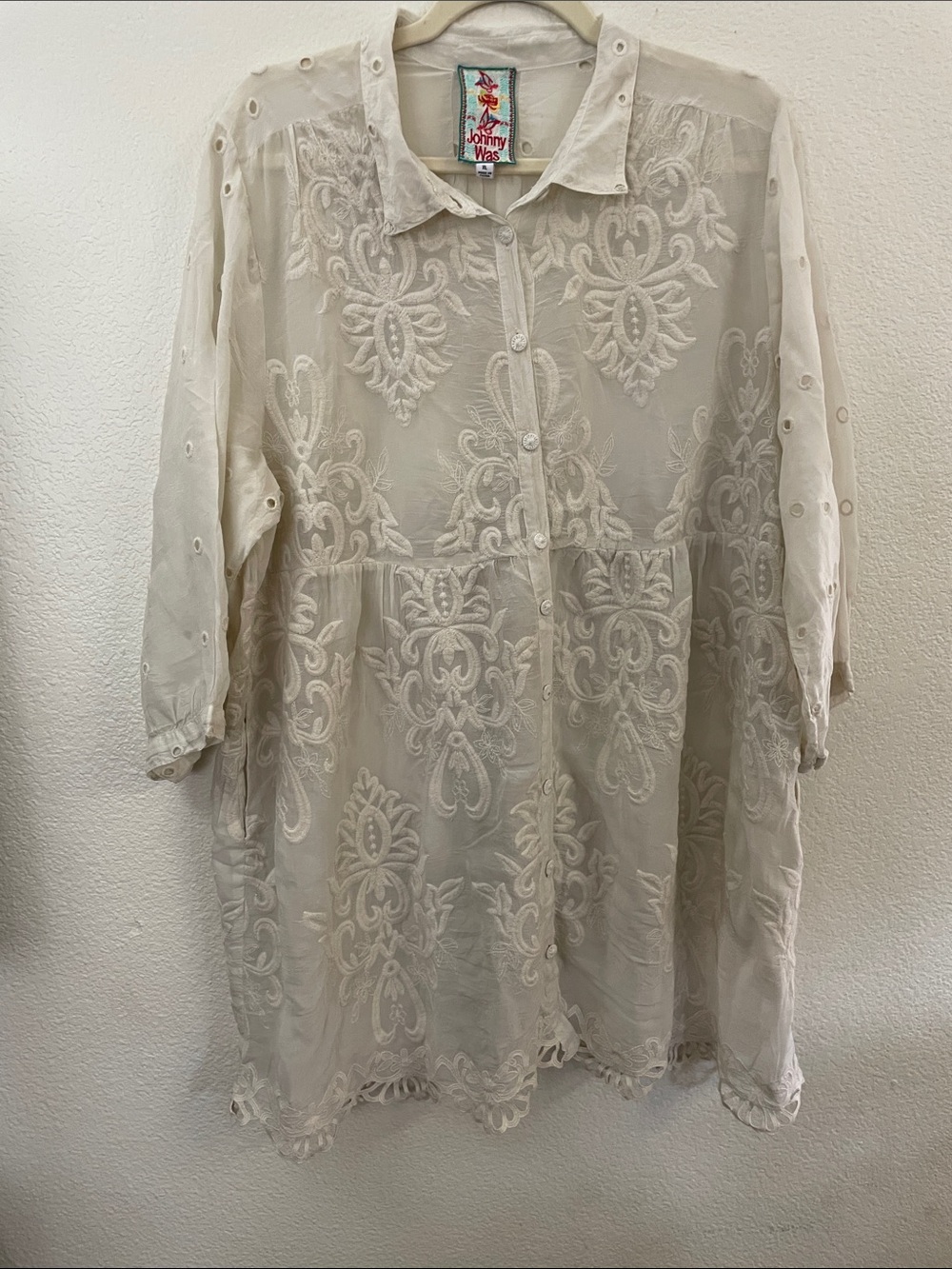 Johnny Was Cream Embroidered Button-Down tunic Shirt XL 24x34
